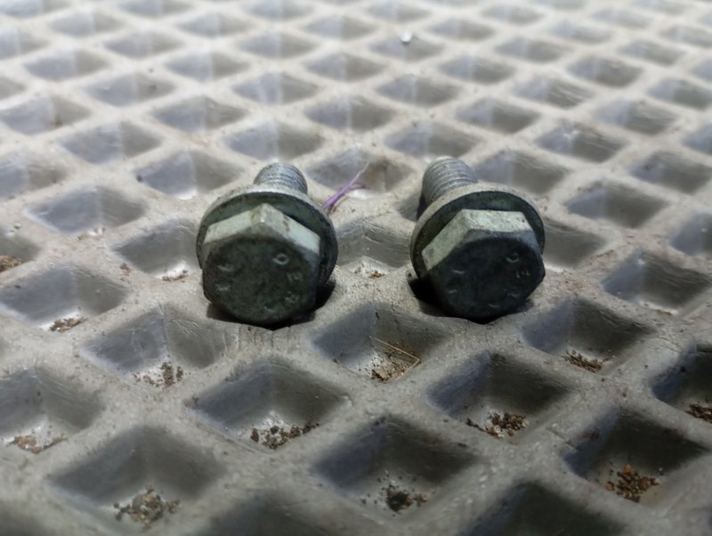 Болты развальные подвески Audi A4 2002 B6