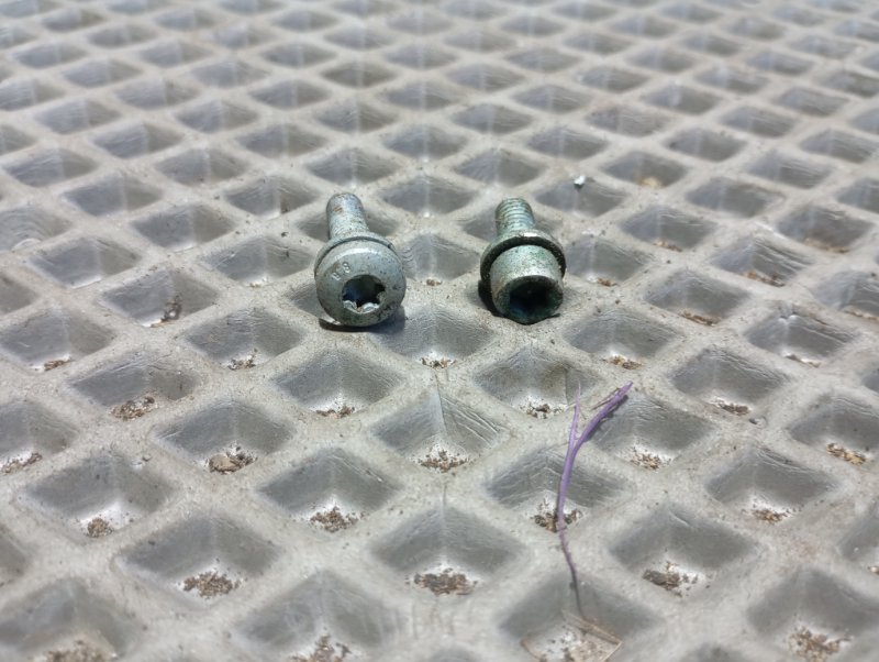 Болты развальные подвески Audi A4 2002 B6