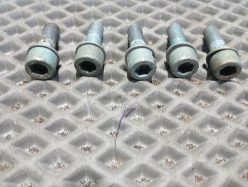 Болты развальные подвески Audi A4 2002 B6