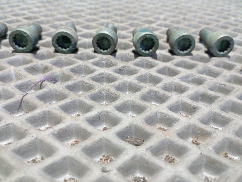 Болты развальные подвески Audi A4 2002 B6