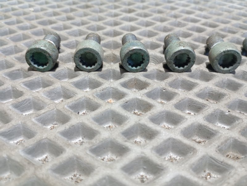 Болты развальные подвески Audi A4 2002 B6