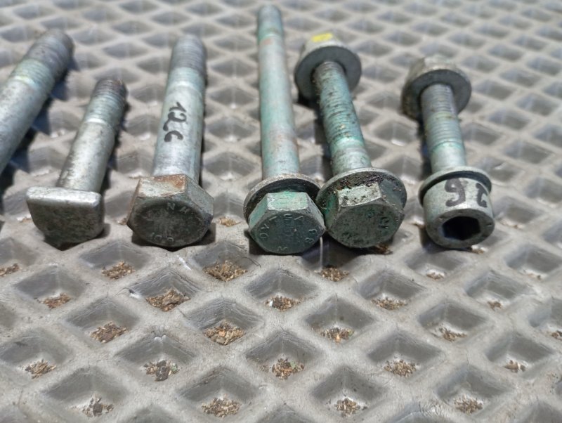 Болты развальные подвески Audi A4 2002 B6