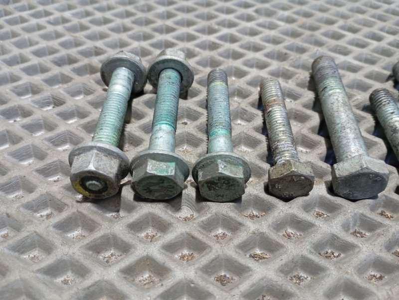 Болты развальные подвески Audi A4 2002 B6