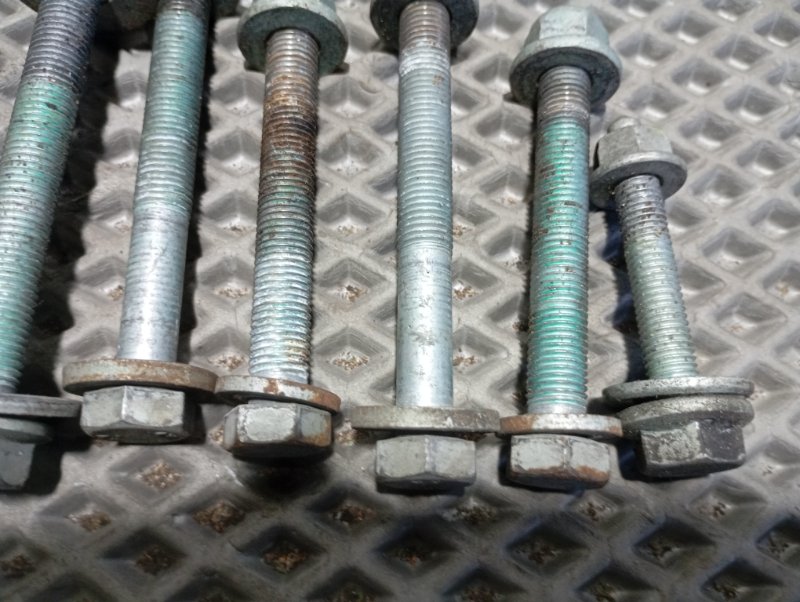 Болты развальные подвески Audi A4 2002 B6