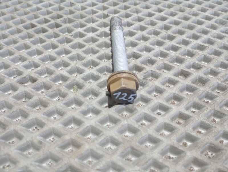 Болты развальные подвески Audi A3 2011 8P