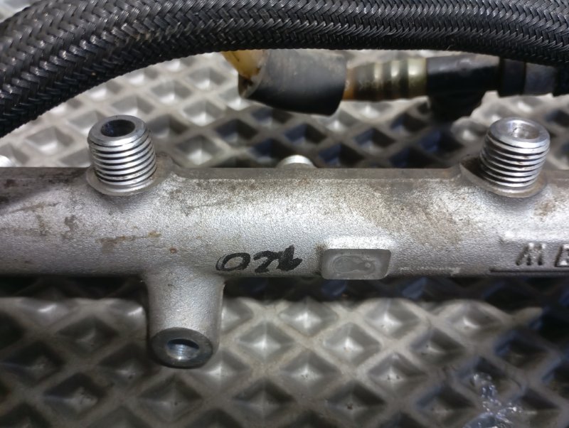 Топливная рампа Audi A6 ALLROAD 2010 C6