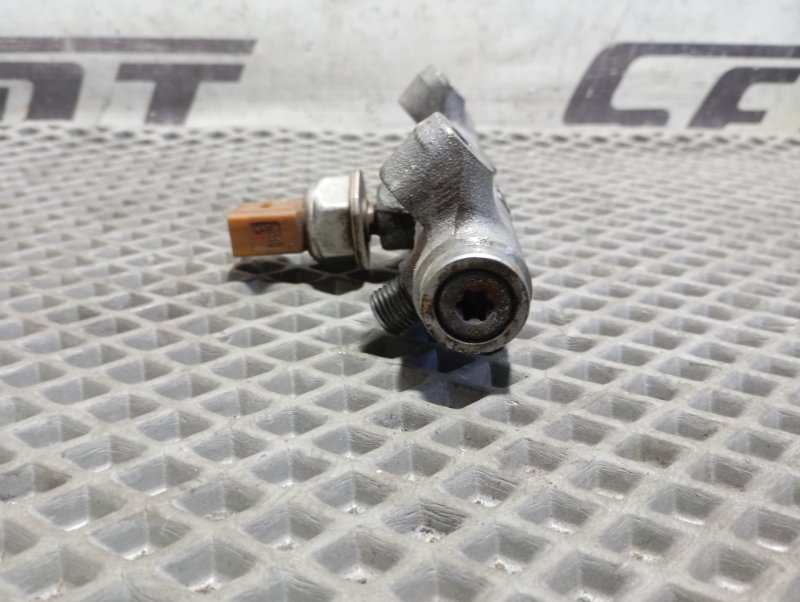 Топливная рампа Audi A6 ALLROAD 2010 C6