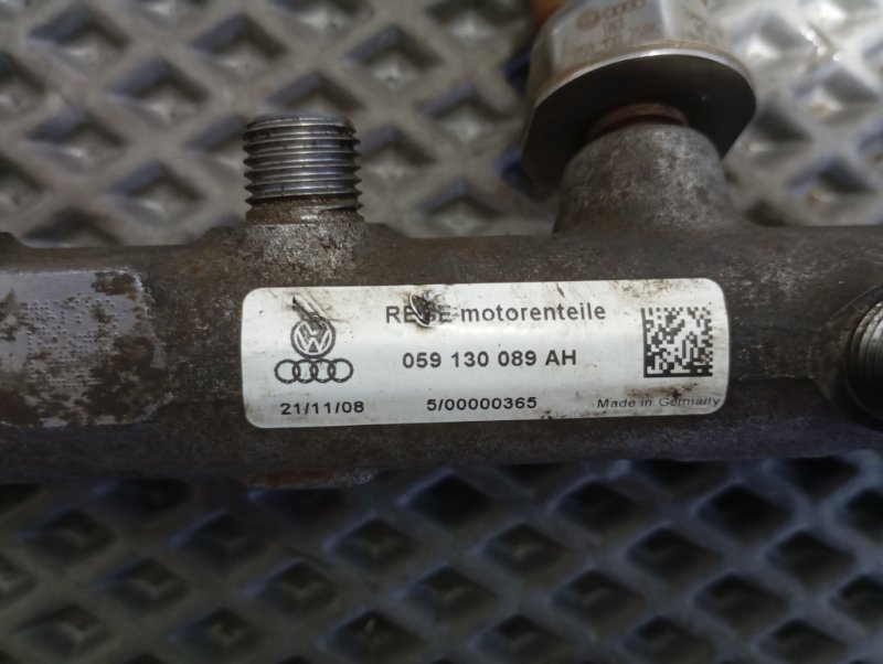 Топливная рампа Audi A6 ALLROAD 2010 C6