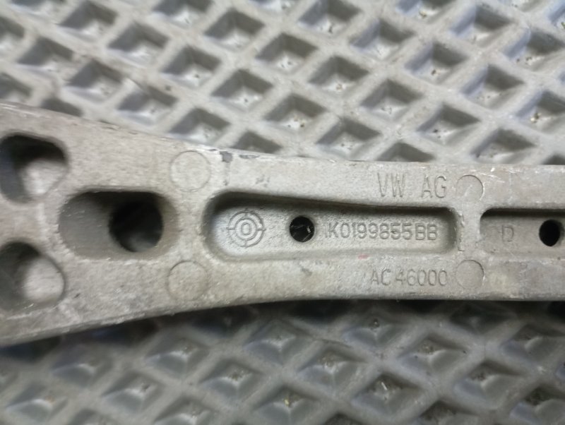 Подушка двигателя Volkswagen Golf 2011 Mk6