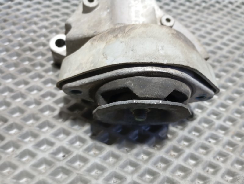 Кронштейн АКПП Audi A4 2002 B6