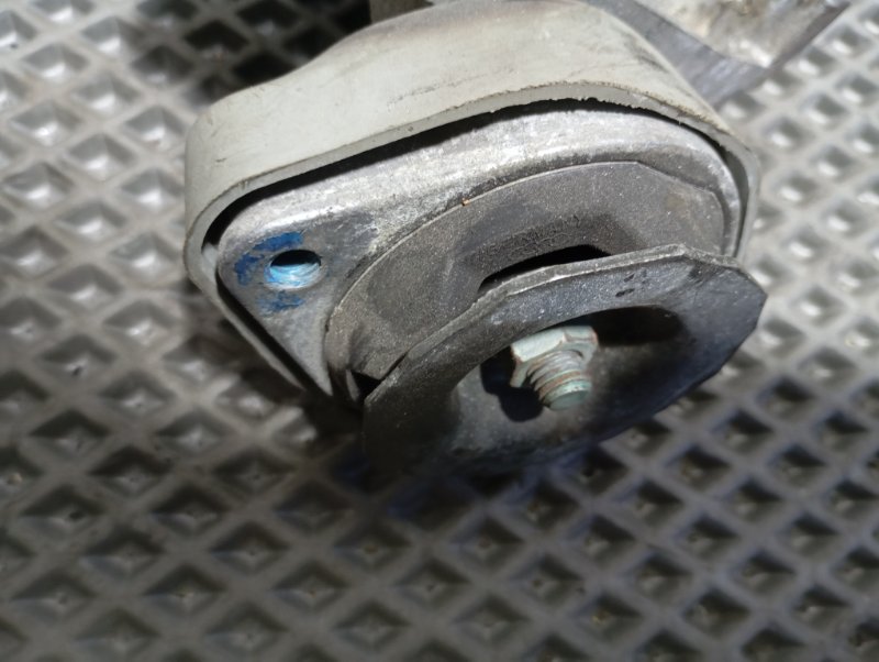 Кронштейн АКПП Audi A4 2002 B6