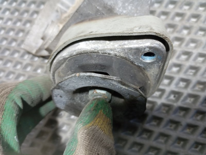 Кронштейн АКПП Audi A4 2002 B6