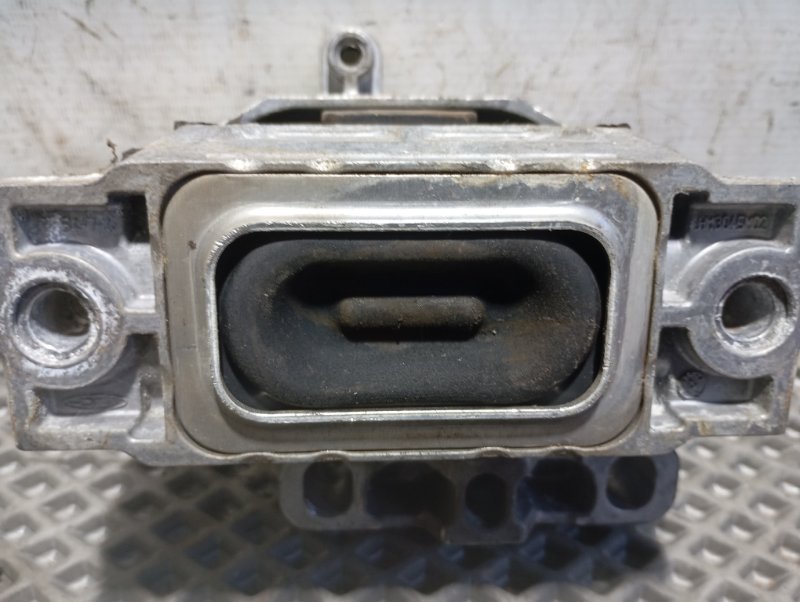 Подушка двигателя Skoda YETI 2015