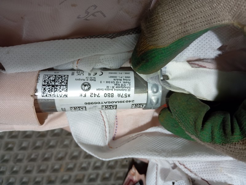 Подушка безопасности боковая шторка Skoda Karoq 2024