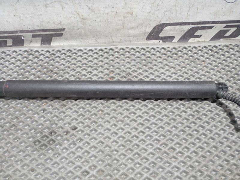 Амортизатор багажника Skoda Karoq 2024