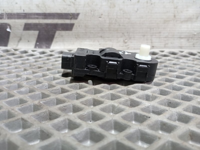 Сервопривод заслонки печки Audi A4 2008 B8