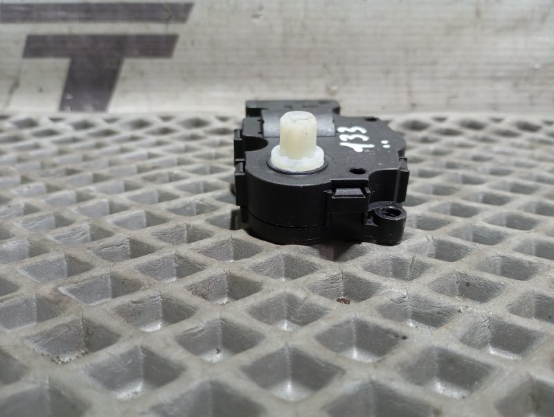 Сервопривод заслонки печки Audi A4 2008 B8