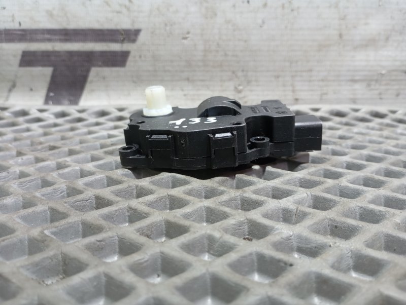 Сервопривод заслонки печки Audi A4 2008 B8