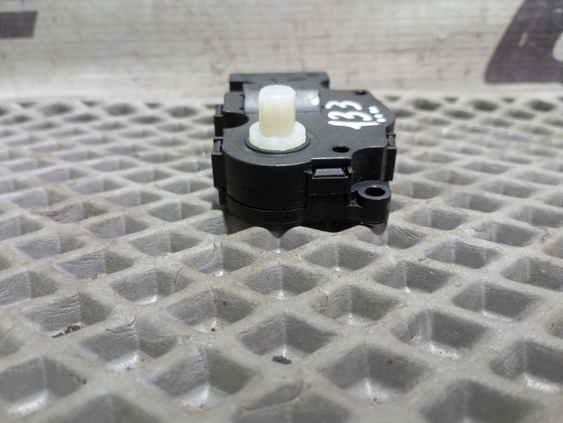 Сервопривод заслонки печки Audi A4 2008 B8