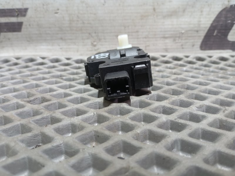 Сервопривод заслонки печки Audi A4 2008 B8