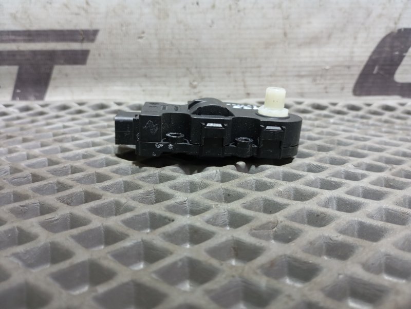 Сервопривод заслонки печки Audi A4 2008 B8