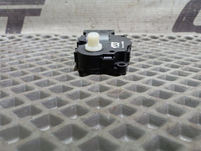 Сервопривод заслонки печки Audi A4 2008 B8