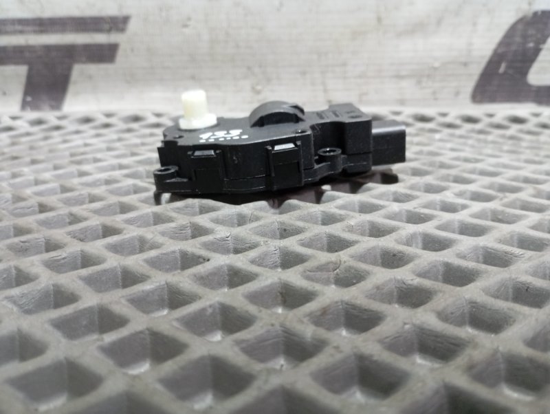 Сервопривод заслонки печки Audi A4 2008 B8