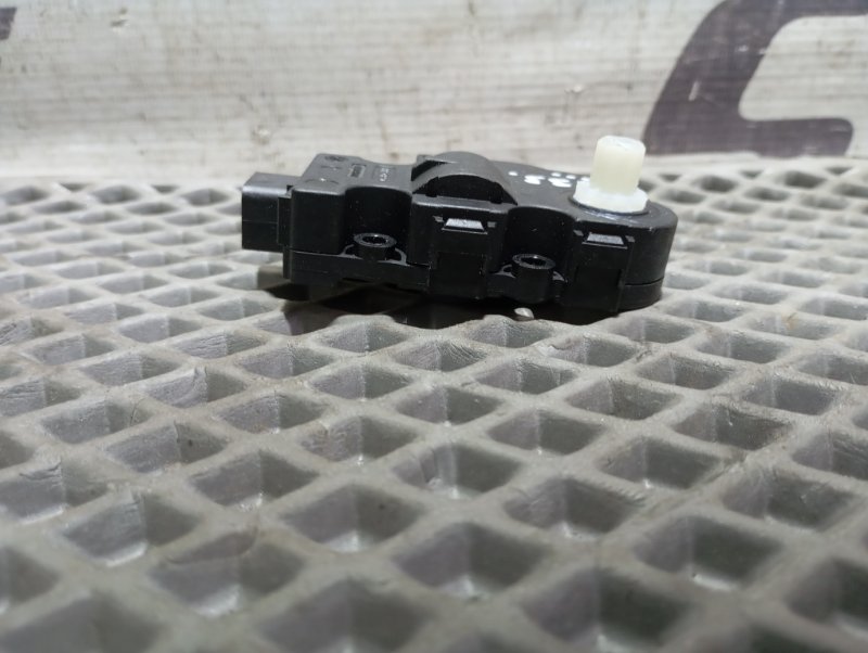 Сервопривод заслонки печки Audi A4 2008 B8