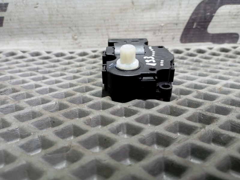 Сервопривод заслонки печки Audi A4 2008 B8