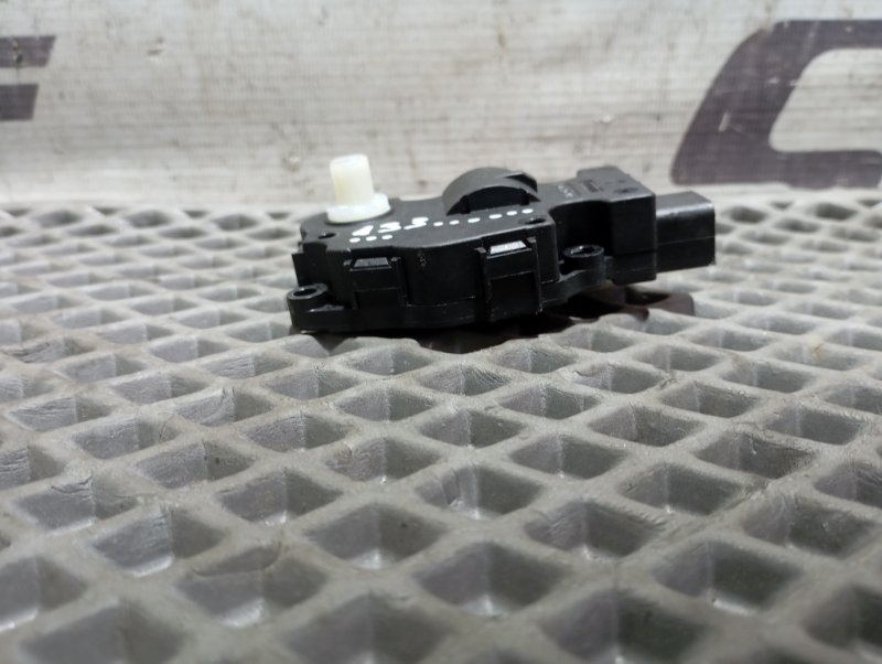 Сервопривод заслонки печки Audi A4 2008 B8