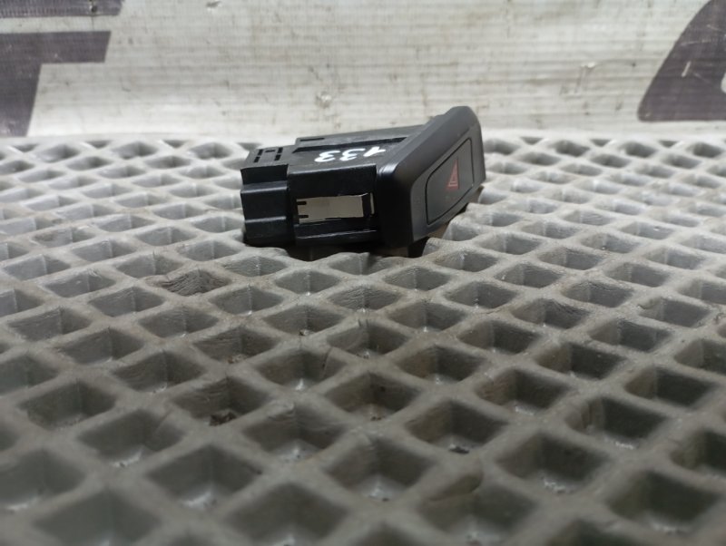 Кнопка аварийной сигнализации Audi A4 2008 B8