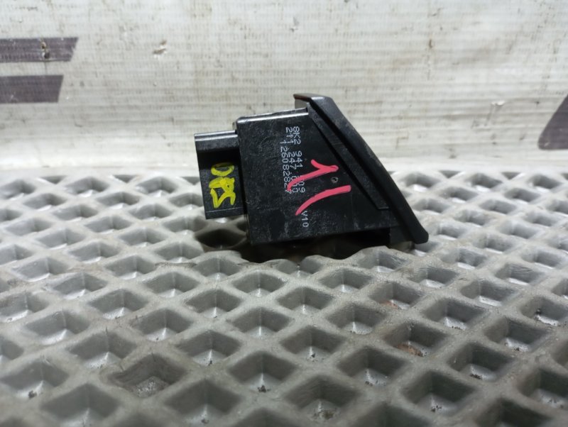 Кнопка аварийной сигнализации Audi A4 2008 B8