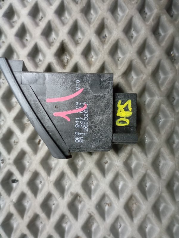 Кнопка аварийной сигнализации Audi A4 2008 B8