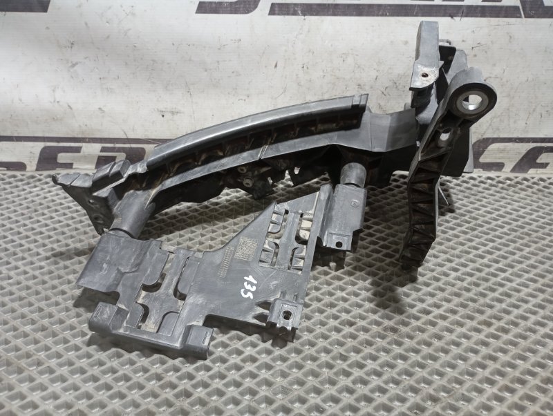 Кронштейн фар Audi Q5 2010 8R