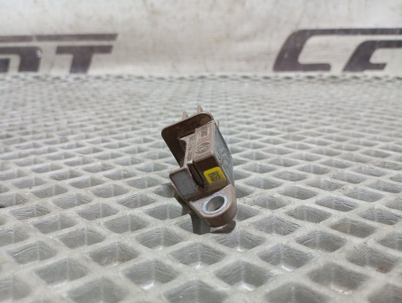 Датчик удара Audi Q5 2010 8R