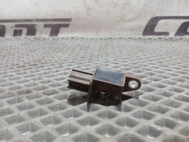 Датчик удара Audi Q5 2010 8R