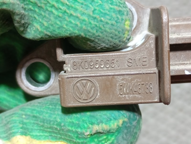 Датчик удара Audi Q5 2010 8R