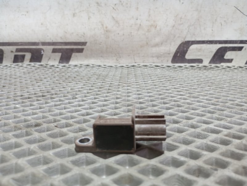 Датчик удара Audi Q5 2010 8R