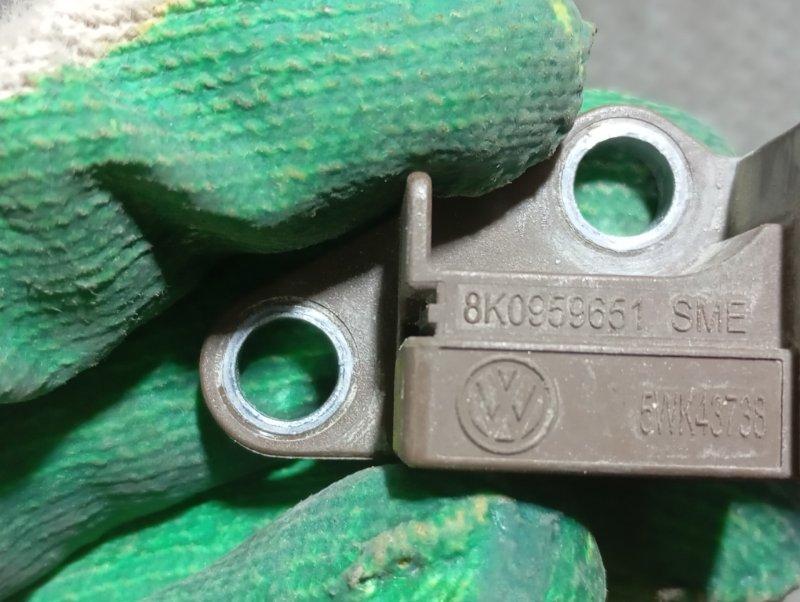 Датчик удара Audi Q5 2010 8R