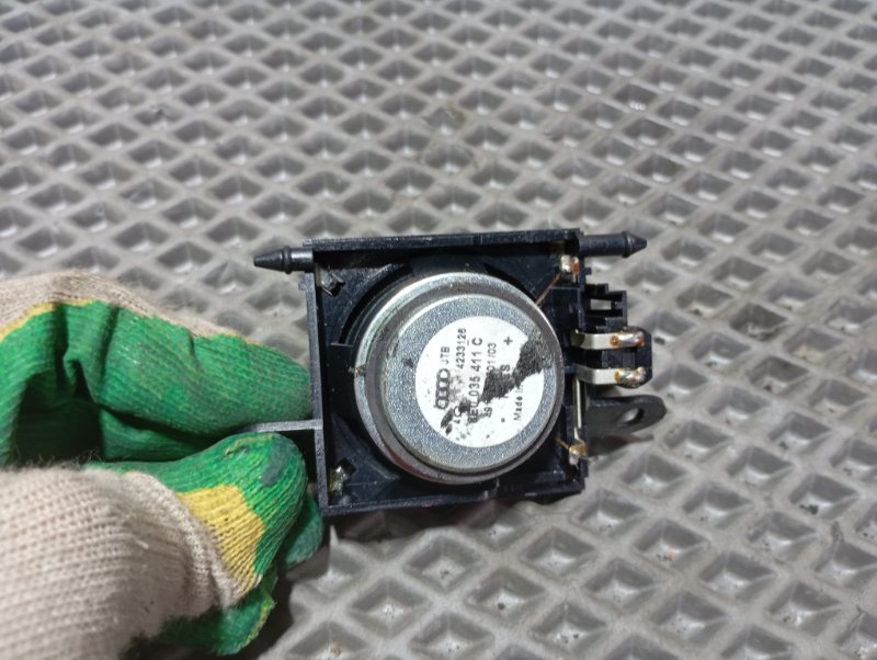 Динамик Audi A4 2002 B6