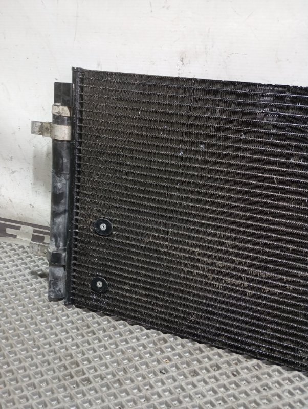 Радиатор кондиционера Audi Q5 2010 8R