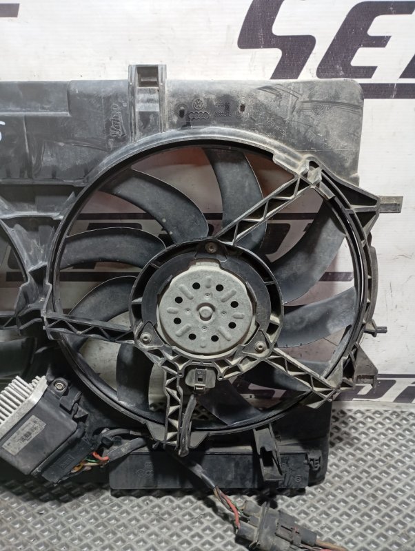 Вентиляторы радиатора Audi Q5 2010 8R