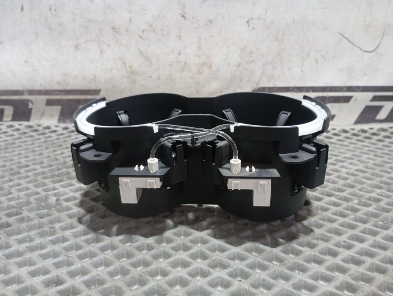 Подстаканник Audi A4 2016 B9