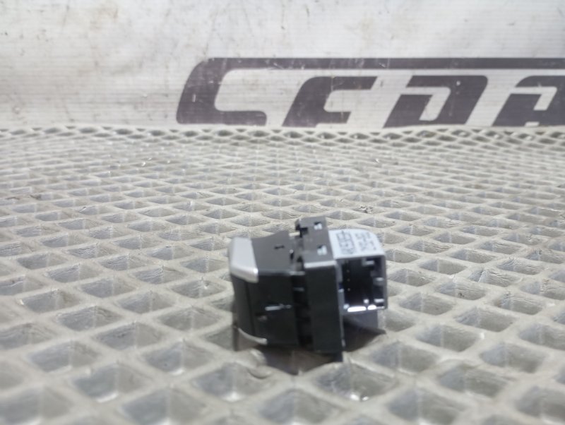 Кнопка стеклоподъемника Audi A6 ALLROAD 2014 C7