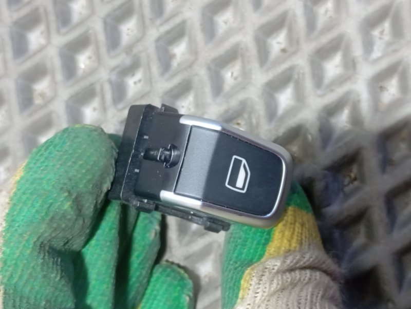 Кнопка стеклоподъемника Audi A6 ALLROAD 2014 C7