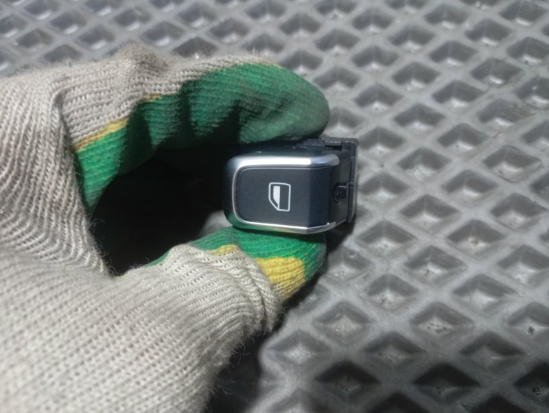 Кнопка стеклоподъемника Audi A6 ALLROAD 2014 C7