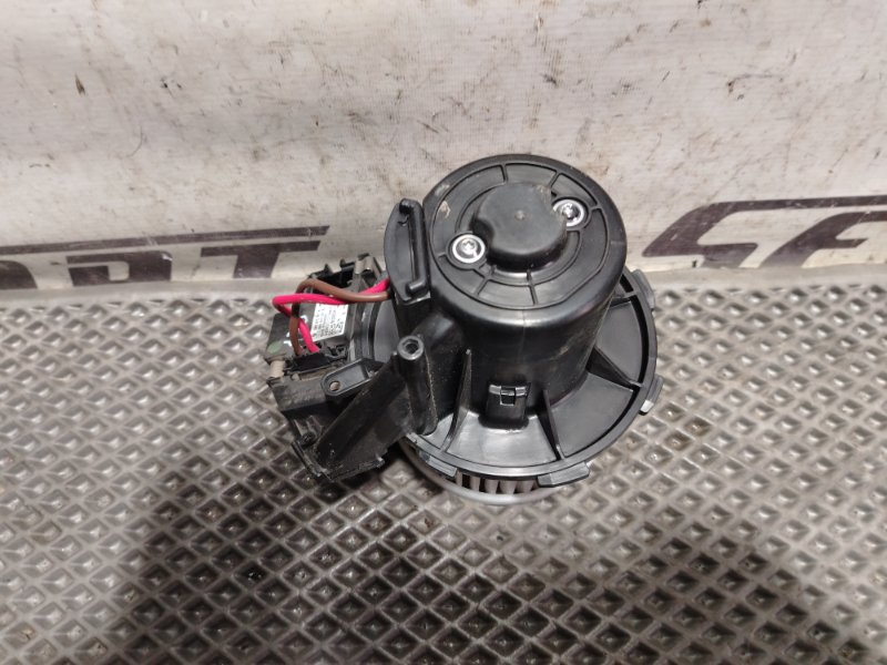 Моторчик печки Audi Q5 2010 8R