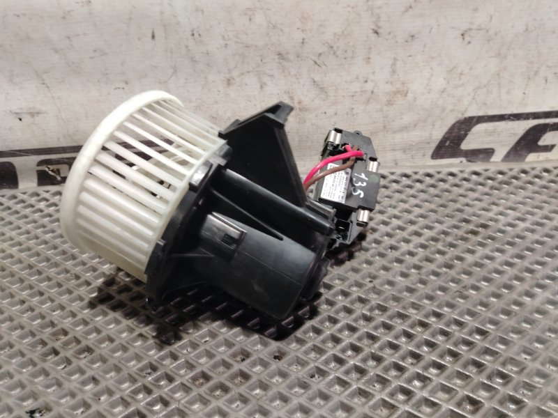 Моторчик печки Audi Q5 2010 8R
