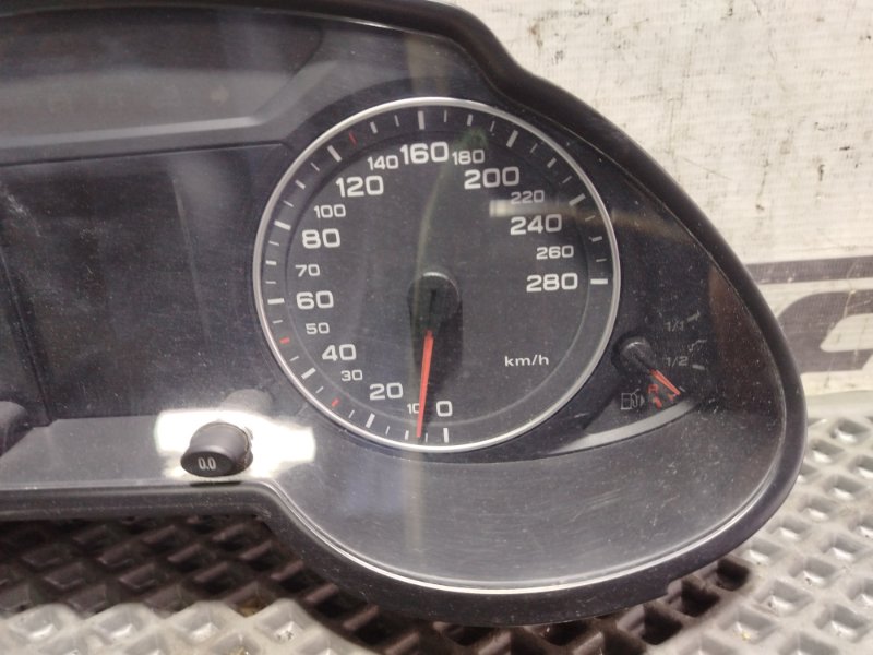 Панель приборов Audi Q5 2010 8R