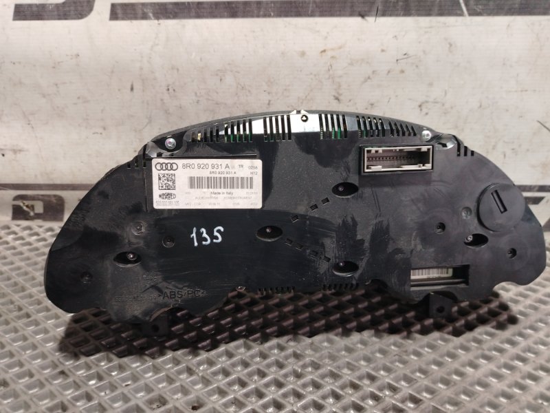 Панель приборов Audi Q5 2010 8R